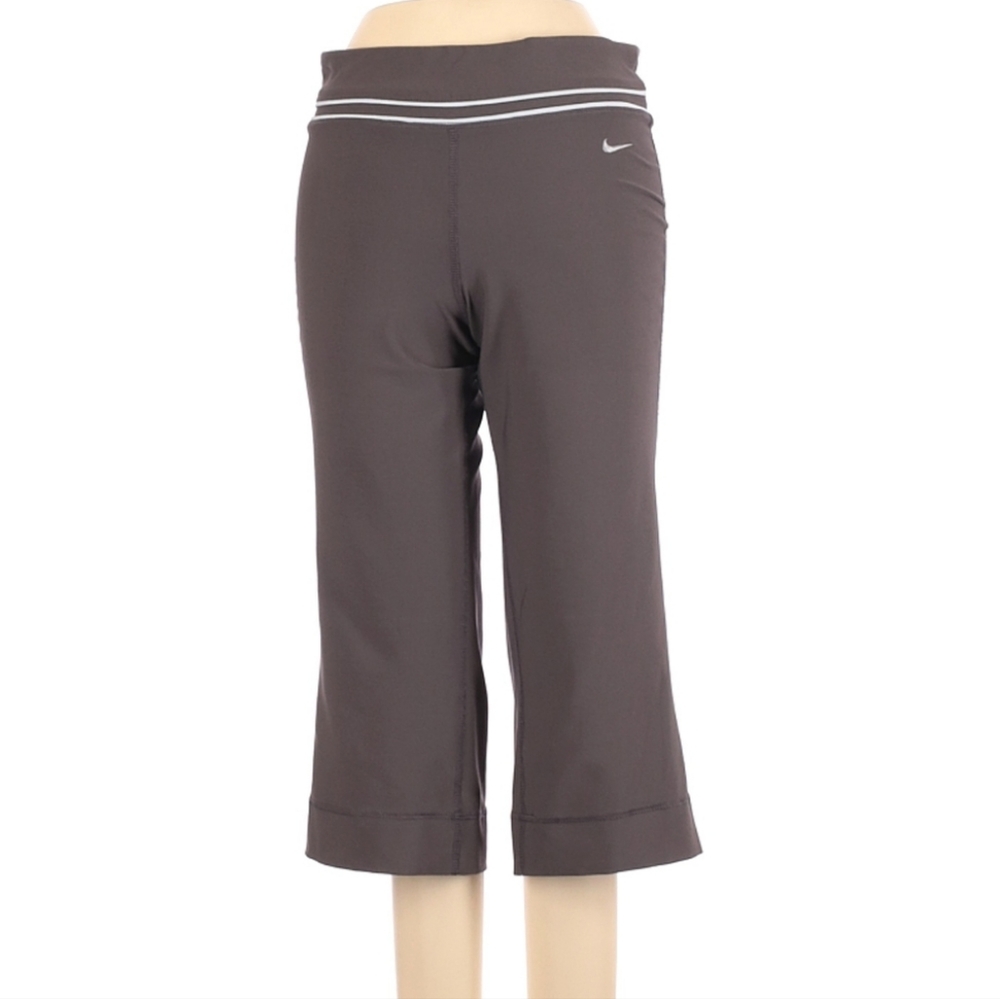 Nike capri
